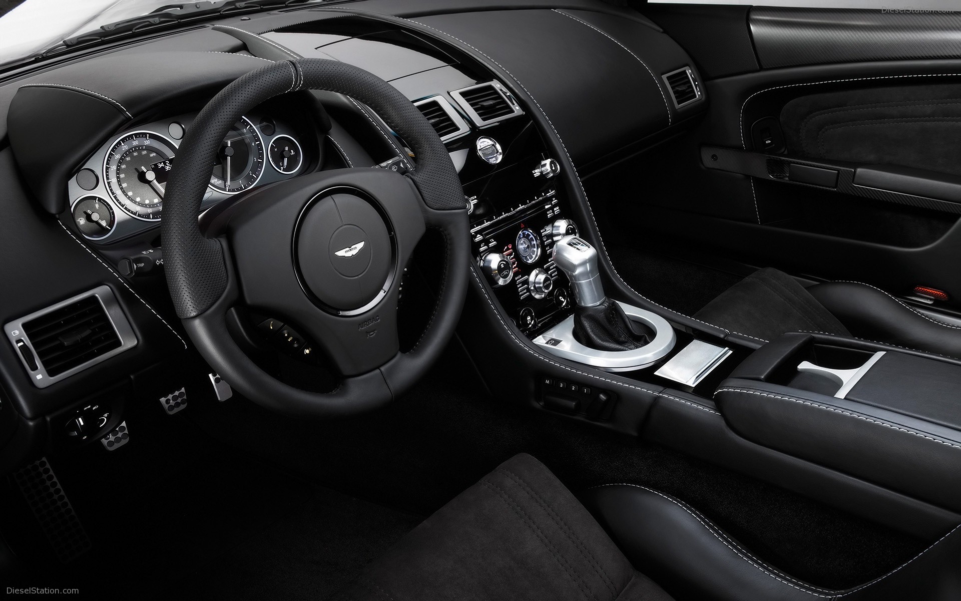 Aston Martin DBS